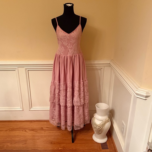 Dresses & Skirts - Pink Lace Maxi Dress Sz 2/4